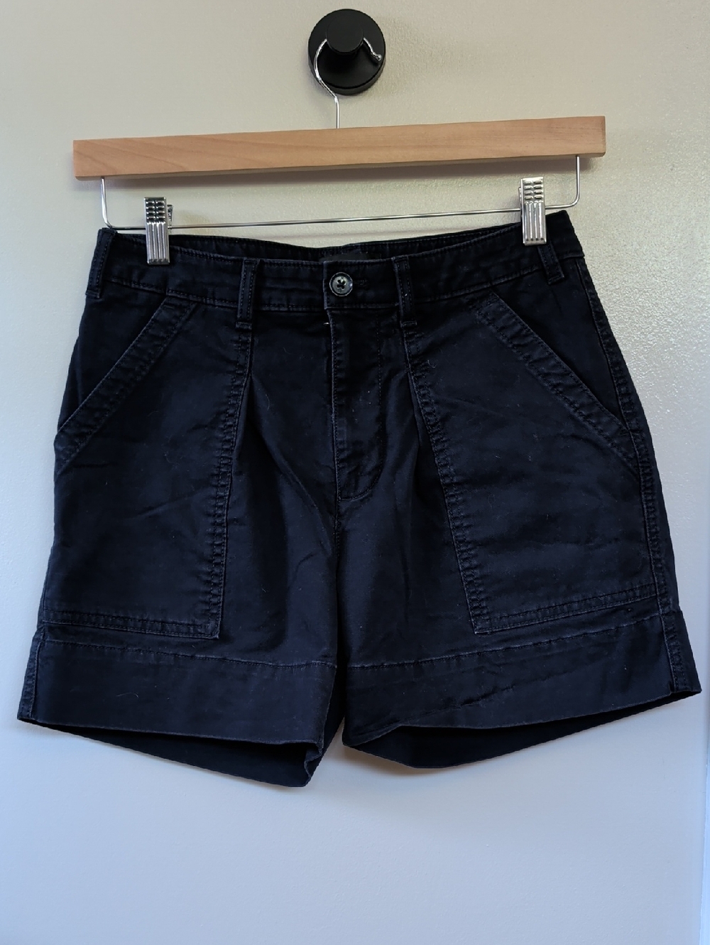 Banana Republic - Authentic Chino Utility Shorts - Preppy Navy - Women's US 2